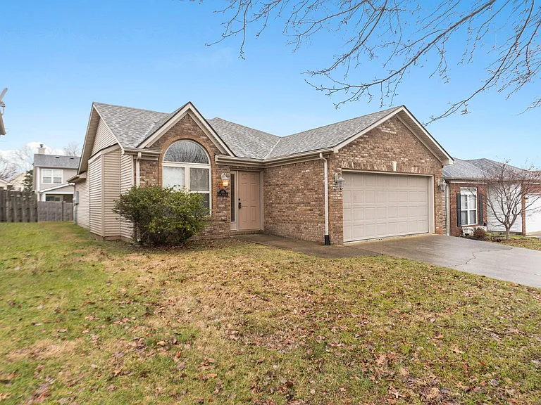 305 Spring Valley Ln — Photo 31