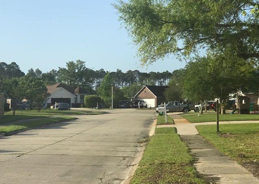 2nd image of 605 Ronda Ln