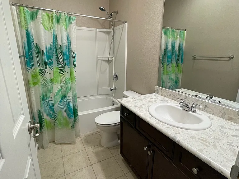 Guest Full Bath - 3rd Floor