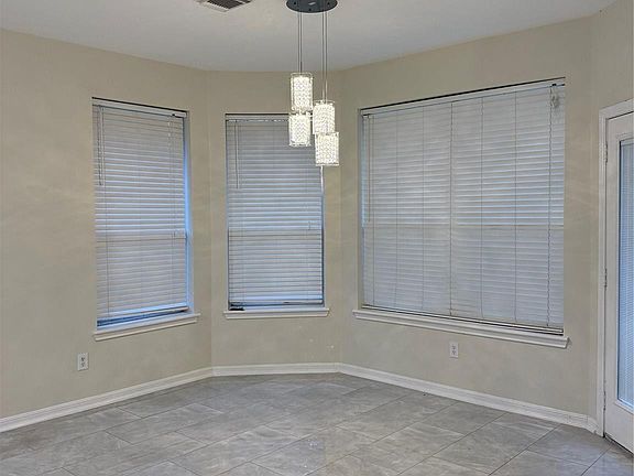 3rd image of 12919 Deer Cove Ln