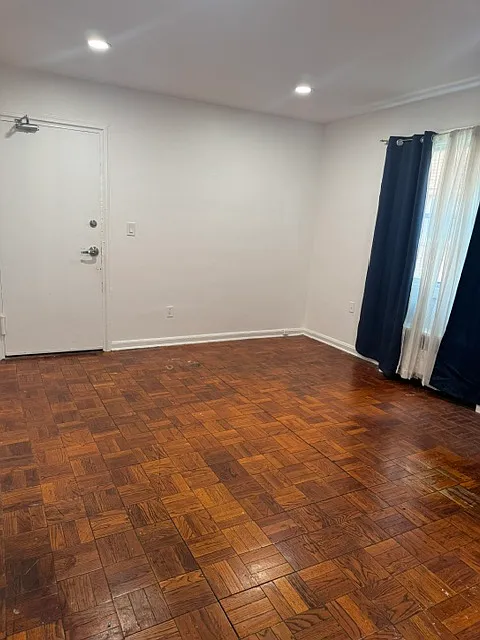 1 bed, 700 sqft, $1,350 — Photo 4