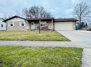 418 Holiday Dr, Greentown, IN