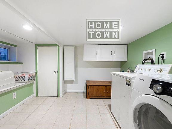 3rd image of 5905 Avenue
