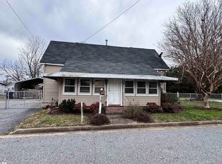 203 Delano Ave, Greer, SC 29650