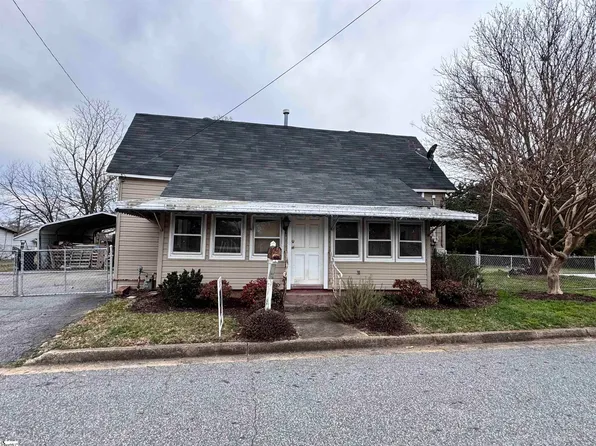 203 Delano Ave, Greer, SC 29650