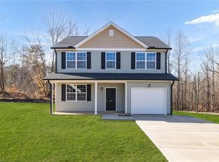 618 McGregor Rd, Clemmons, NC 27103