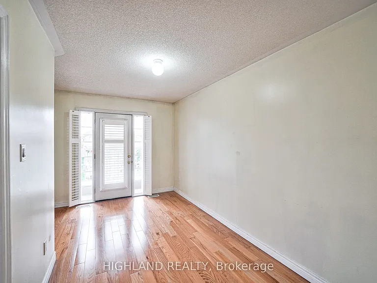 515 Coach Dr — Photo 14
