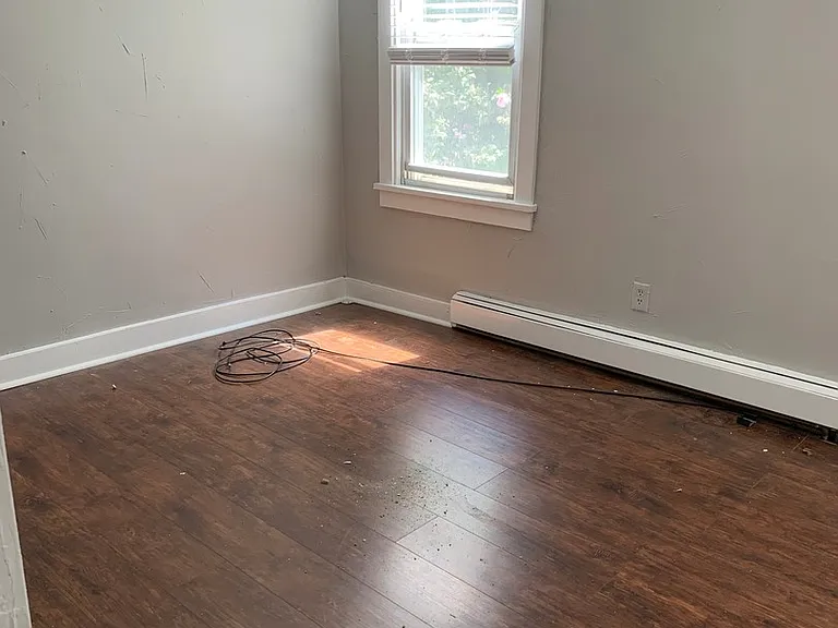429 Grace St — Photo 7