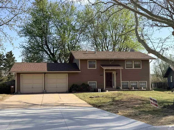 3505 Chippewa Cir, Manhattan, KS 66503