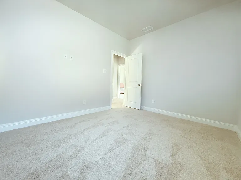 11451 Chepstow Cres — Photo 23
