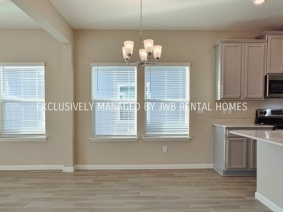 2nd image of 2904 Crossfield Dr