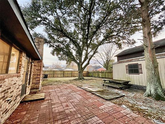 2nd image of 3910 Ivy Green Dr