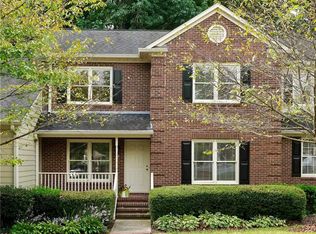19 Park Village Ln UNIT B, Greensboro, NC 27455