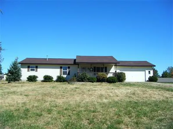 15197 John Deere Dr, Brookville, IN 47012