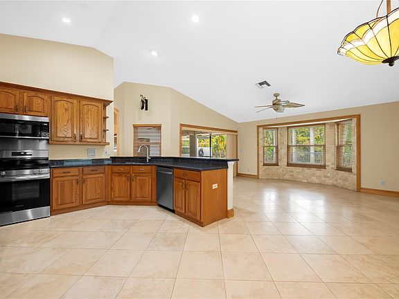 4th image of 5321 NW 89th Drive