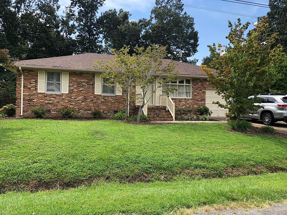 1st image of 136 W Royce Dr