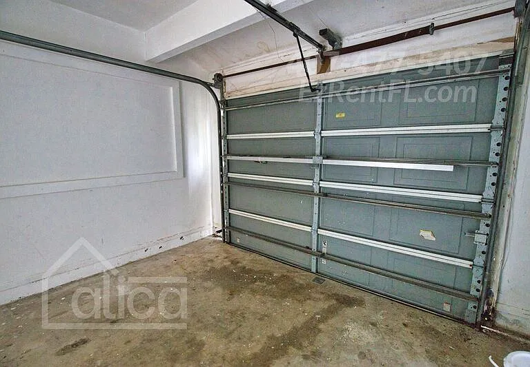 6667 Carovel Ave — Photo 32