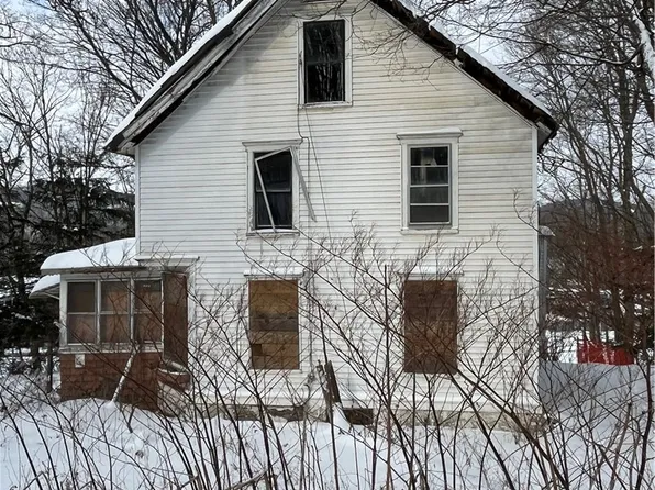 133 Southside Dr, Oneonta, NY 13820