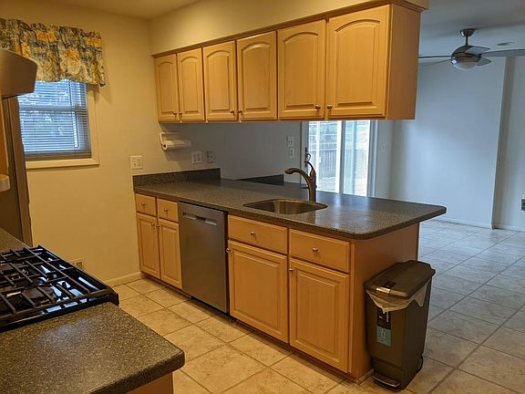 3rd image of 4904 King Richard Dr
