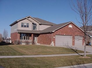 8130 W Rosebury Dr, Frankfort, IL 60423