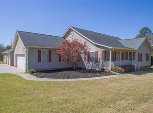 208 Miriam Rd, Starr, SC 29684