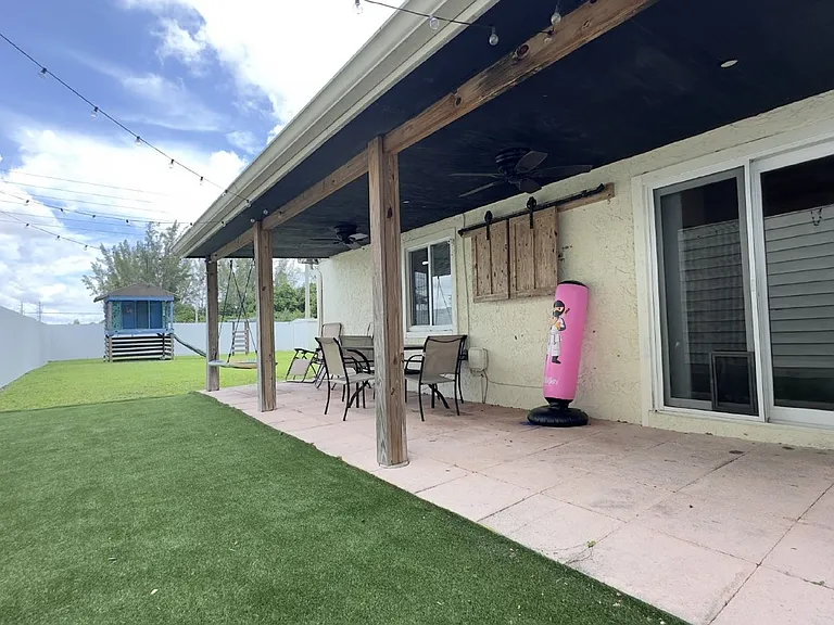 11106 Sacco Dr — Photo 34