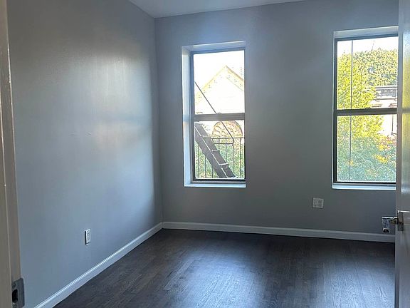 4th image of 234 E 116th St APT 18
