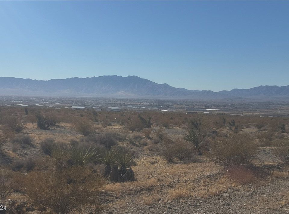 1st image of 2720 E Bevs Way