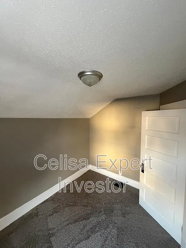 3 bed, 1.0 bath, 1148 sqft, $1,400 — Photo 3
