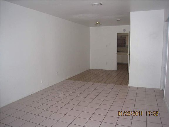 3rd image of 1736 Crestdale Dr APT 8