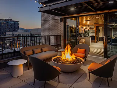 Millhouse (1985 NW Savier St)