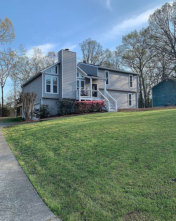 2nd image of 3382 Cottonwood Ln