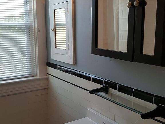 2nd image of 208 Grand Ave #2