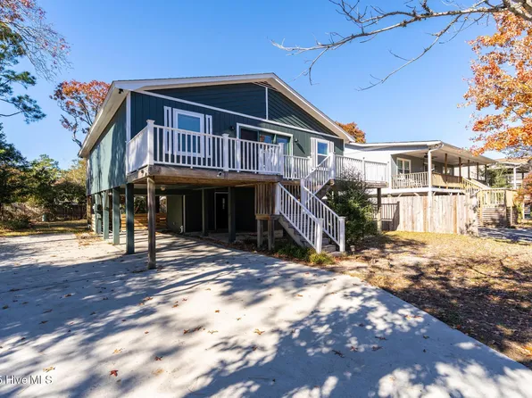 137 NE 6th Street, Oak Island, NC 28465