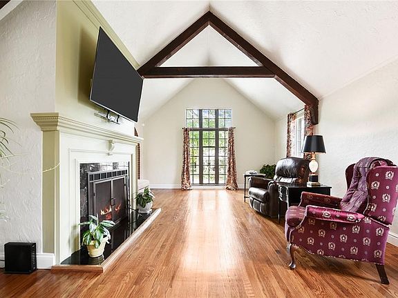5th image of 4640 Sherwood Dr