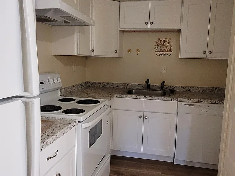 515 Welsh Rd #E — Photo 8