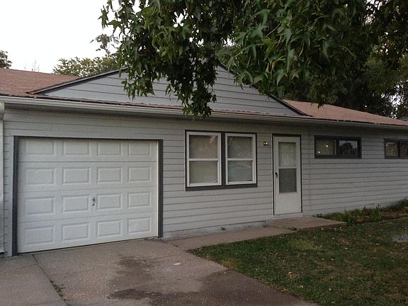 3rd image of 1212 W 11th St