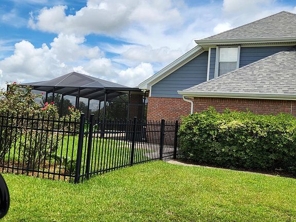 4th image of 3209 Country Club Dr