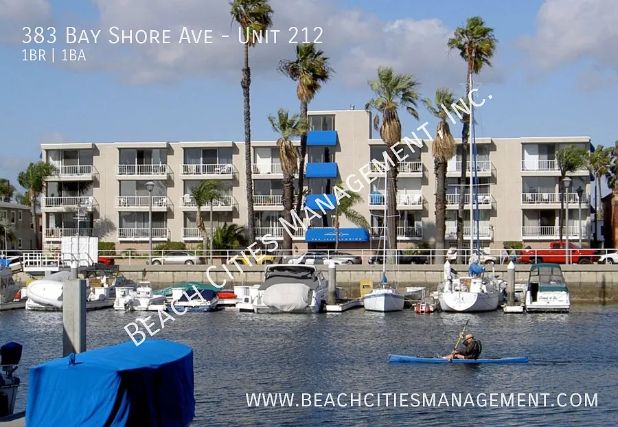 Live By the Marina! — Photo 2