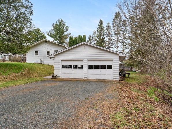 491 West St, Taylors Falls, MN 55084