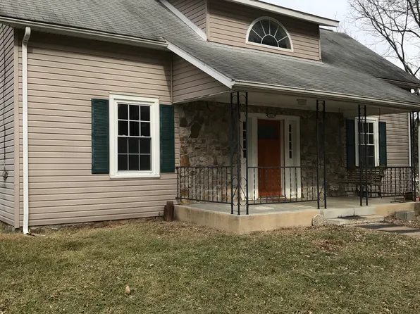 1832 Tazewell Ave, Bluefield, VA 24605