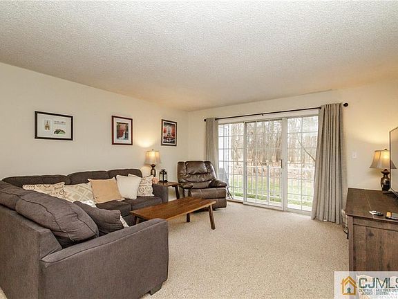 3rd image of 3604 Holman Ct