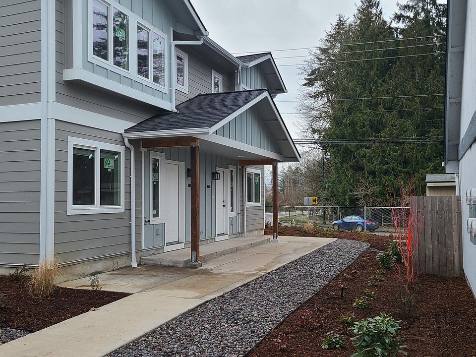 1st image of 1726 Elizabeth St SE