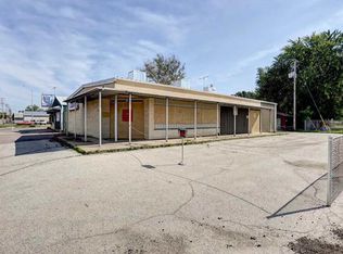 606 W Wolf River Ave, New London, WI 54961
