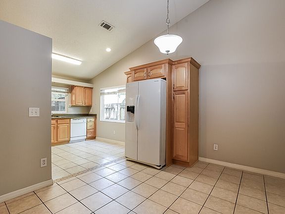 5th image of 478 Whittingham Pl