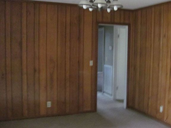 5th image of 130 Dave Dr