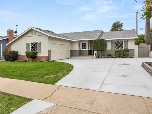 401 N Colfax St, La Habra, CA 90631
