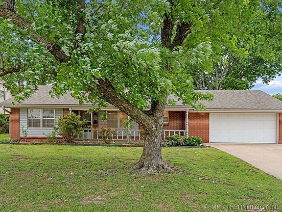 2nd image of 5423 Baylor Dr