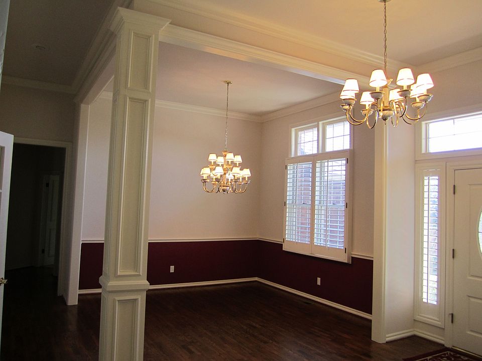 Elegant traditional features