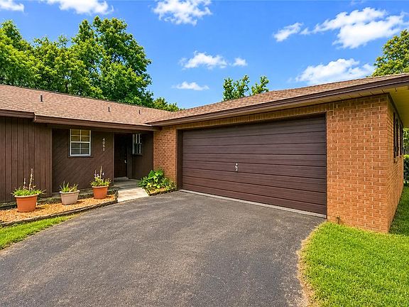 4th image of 4051 SE 20TH COURT